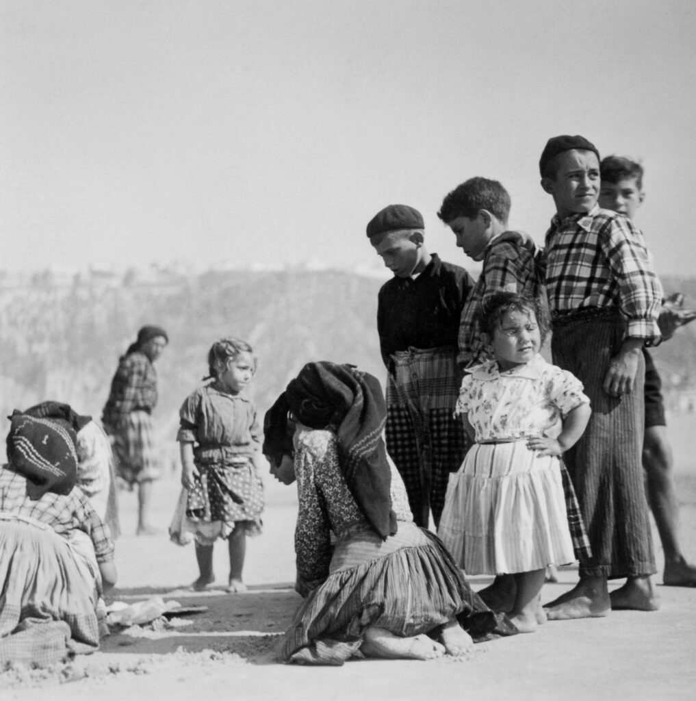 Fishermen's Kids, Nazaré, Portugal, 1947